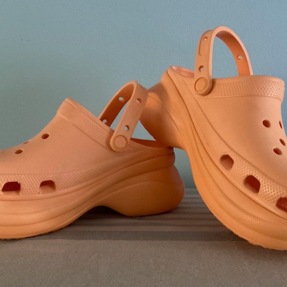 Crocs Classic Bae Clog, Worn several times. Color: Cantaloupe Size: 7 - Picture 3 of 3